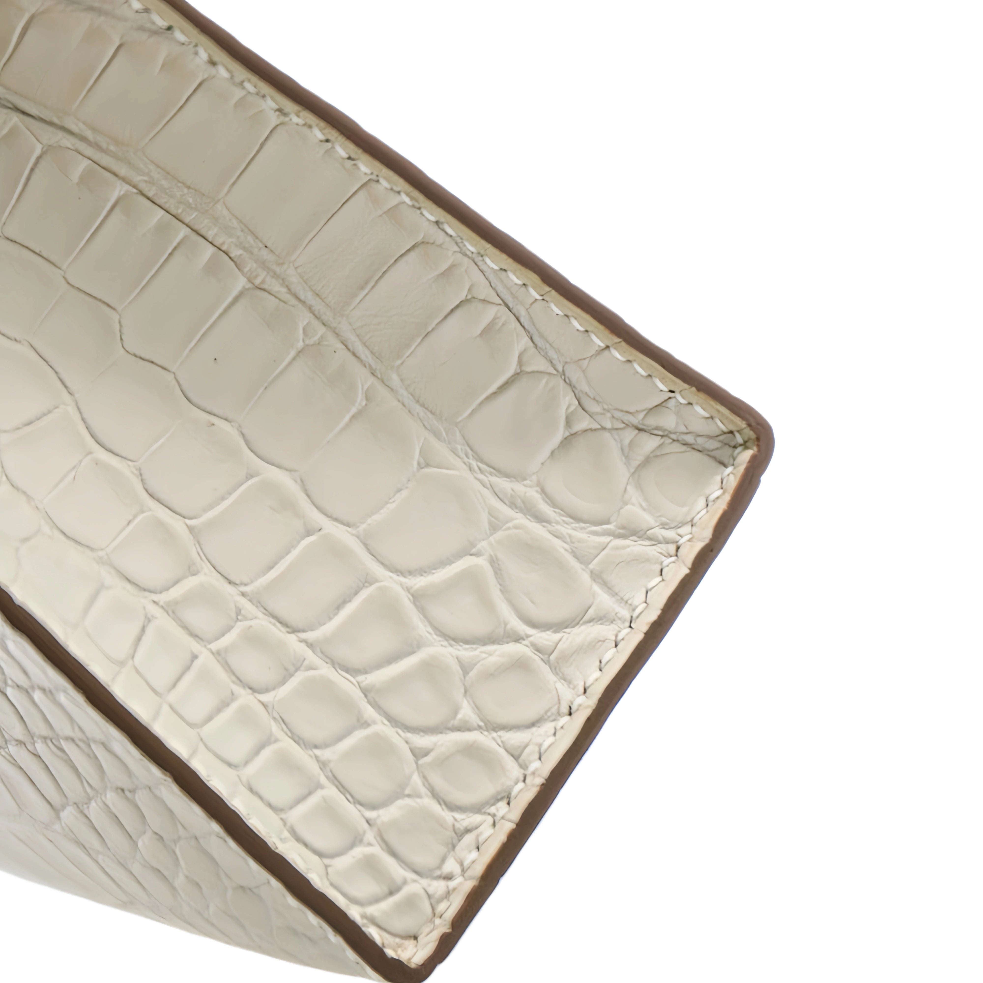 MK I 22 Matte Alligator Handbag Beton