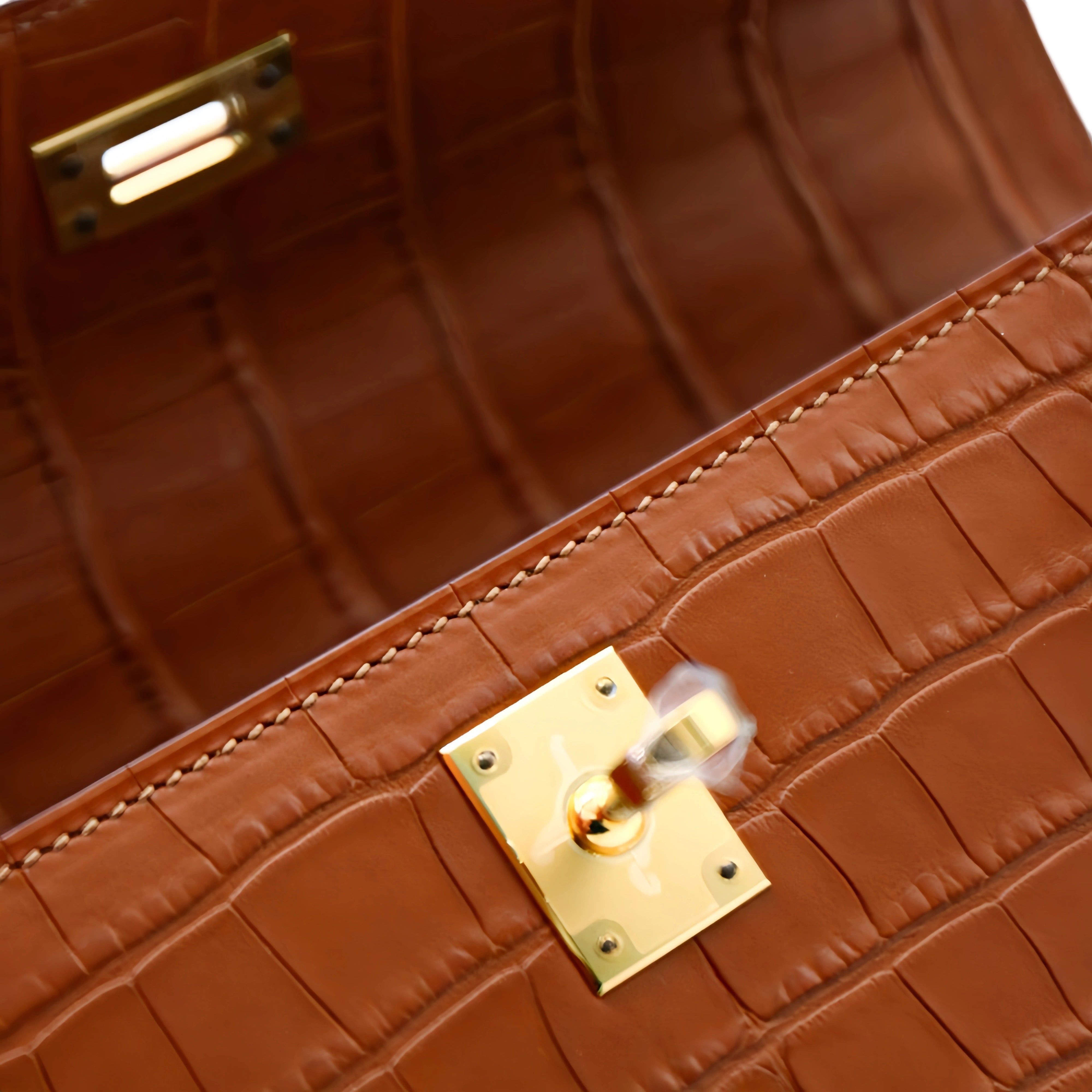 MK I 22 Matte Alligator Handbag Cognac