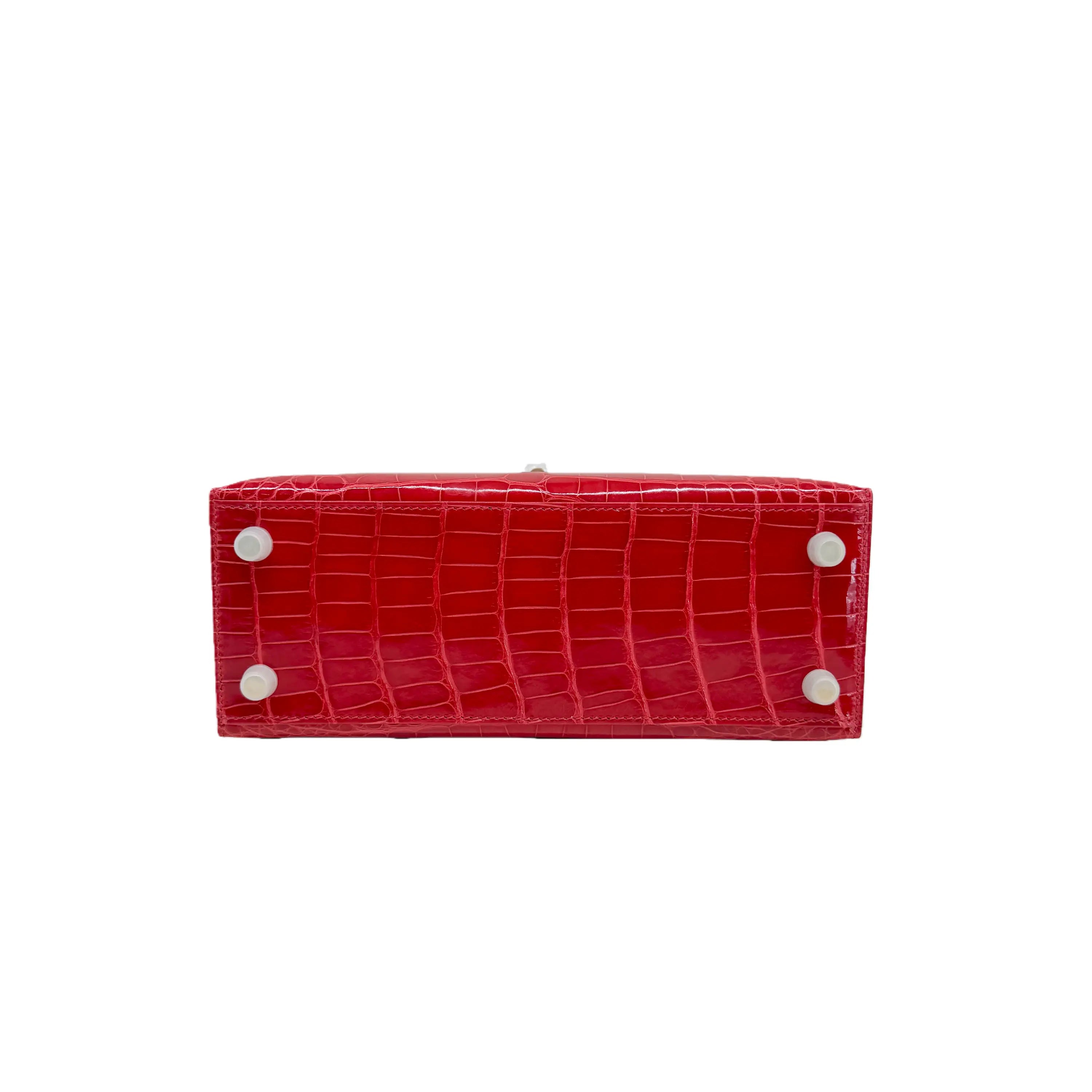K25 Fiery Red Lisse Alligator Gold Hardware